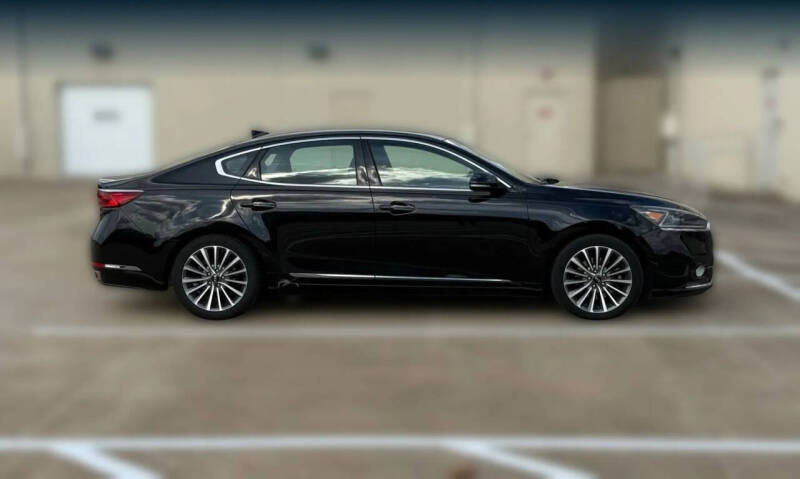 2017 Kia Cadenza Premium