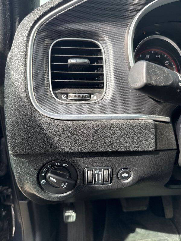 2017 Dodge Charger SXT