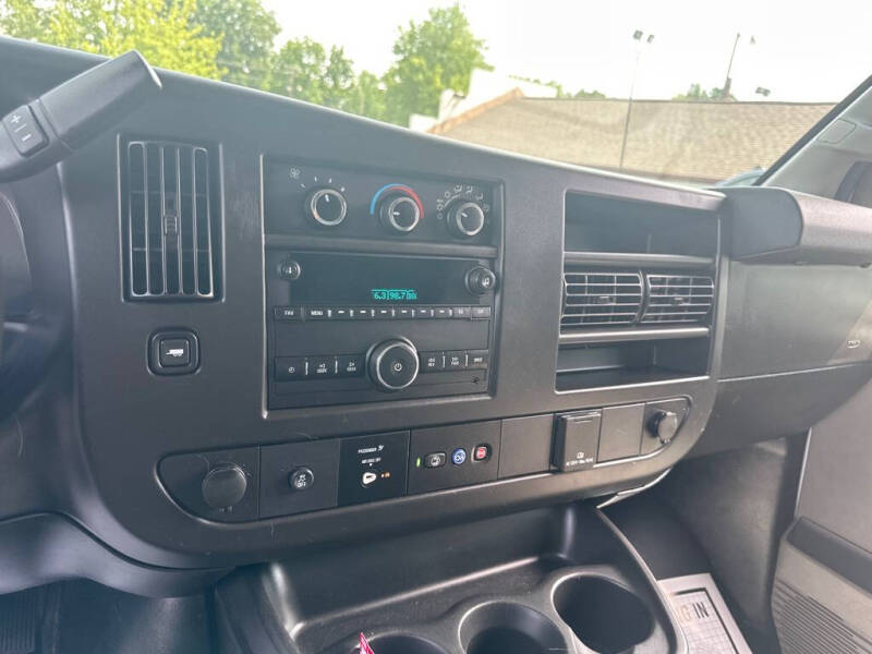 2021 GMC Savana 2500