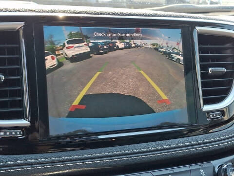 2024 Chrysler Pacifica Plug-In Hybrid Select