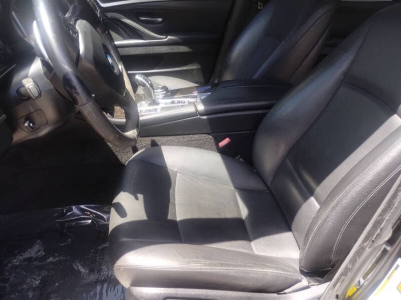 2016 BMW 5 Series 528i