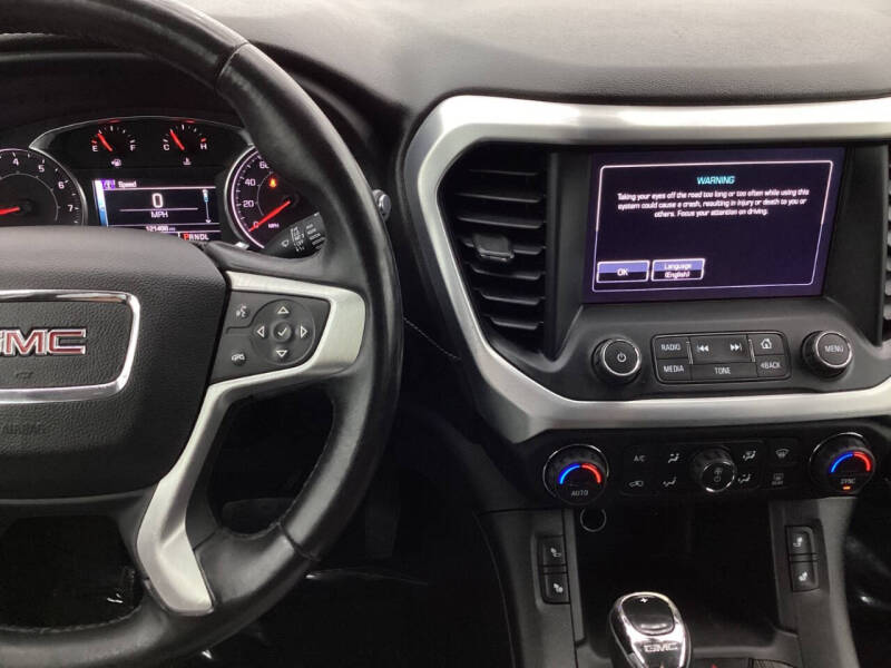 2017 GMC Acadia SLT-1