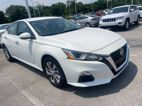 2020 Nissan Altima for sale at Mann Chrysler Dodge Jeep of Richmond in Richmond KY