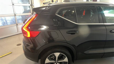 2025 Volvo XC40 B5 Plus Bright Theme