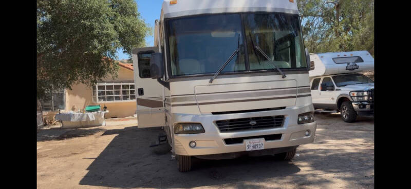 2003 Winnebago Adventurer