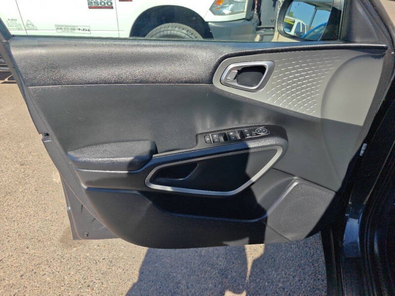 2023 Kia Soul LX