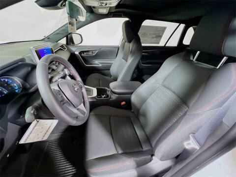 2025 Toyota RAV4 Plug-in Hybrid SE