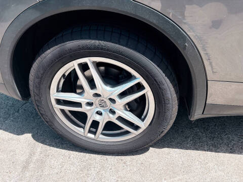 2012 Porsche Cayenne Tiptronic