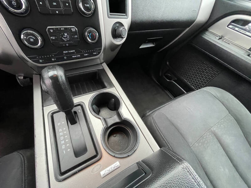 2017 Ford Expedition EL XLT