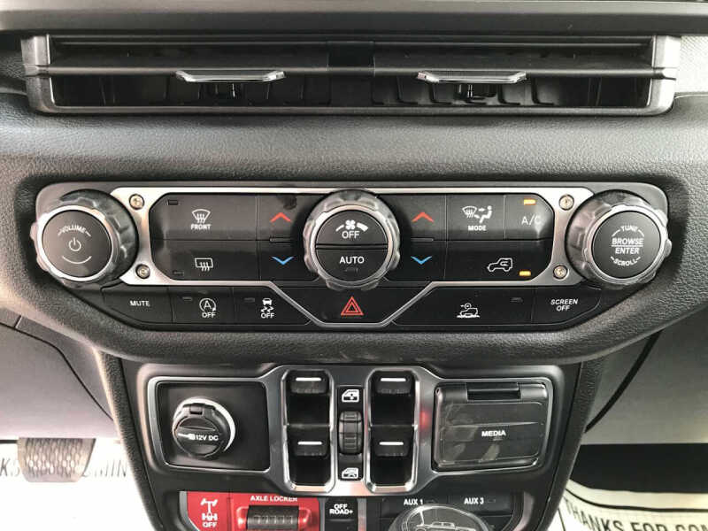 2025 Jeep Gladiator Willys