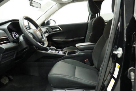 2024 Mitsubishi Outlander ES