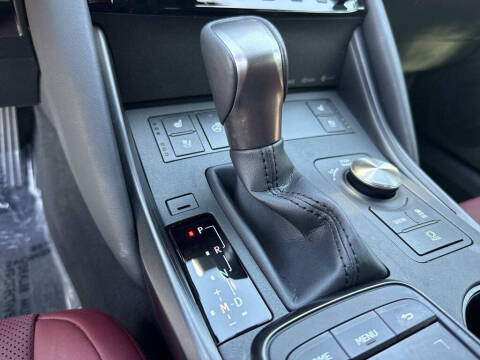 2023 Lexus IS 300