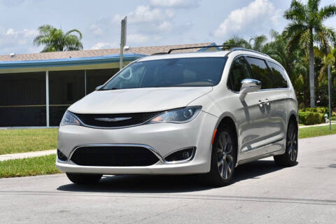 2017 Chrysler Pacifica for sale at NOAH AUTO SALES in Hollywood FL