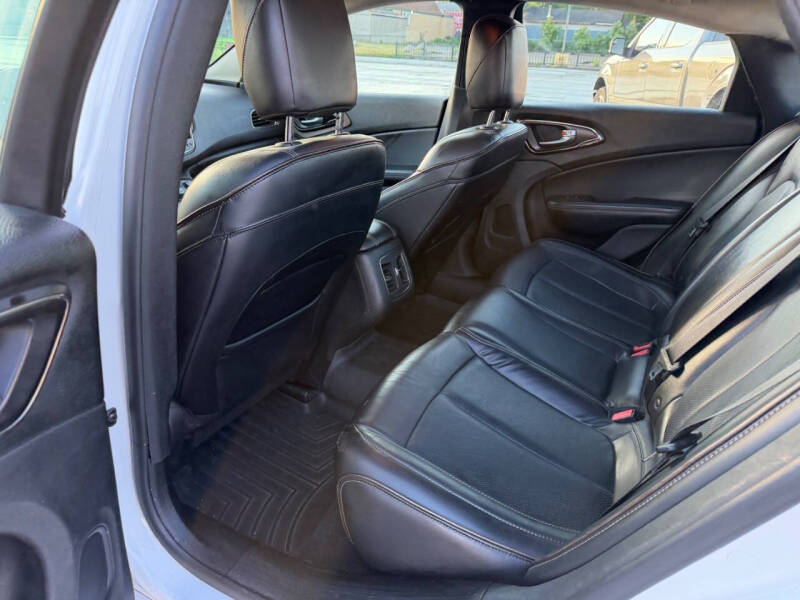 2015 Chrysler 200 C