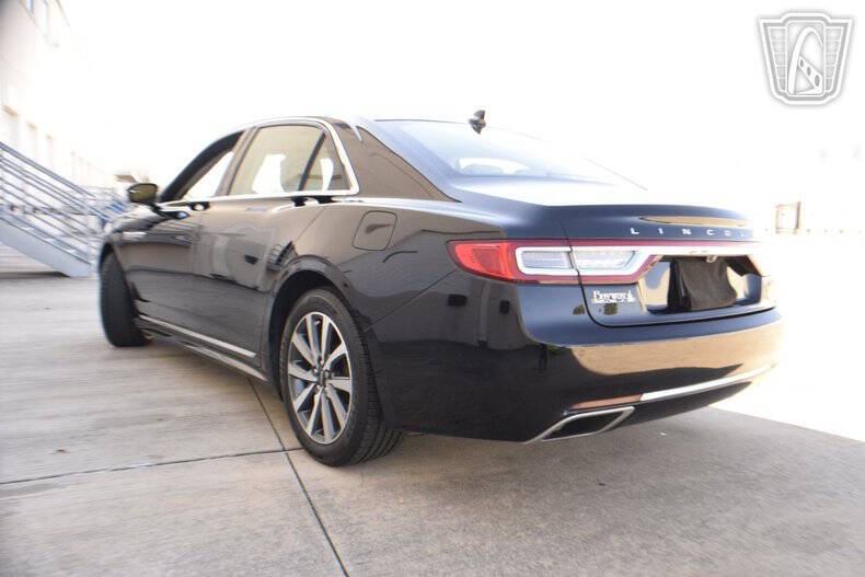 2018 Lincoln Continental Premiere