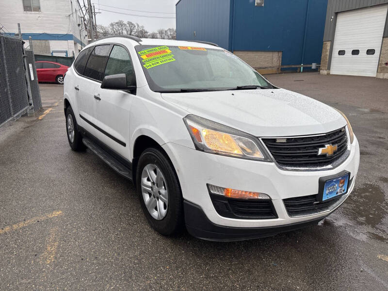 2017 Chevrolet Traverse LS's photo
