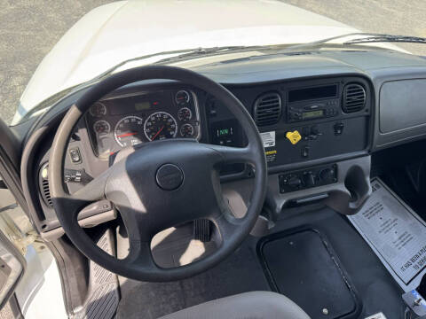 2008 Freightliner M2 112