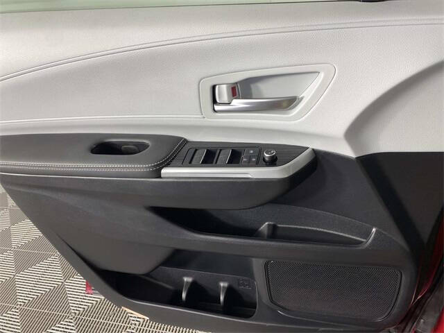 2025 Toyota Sienna XSE 7-Passenger