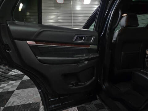 2017 Ford Explorer Platinum