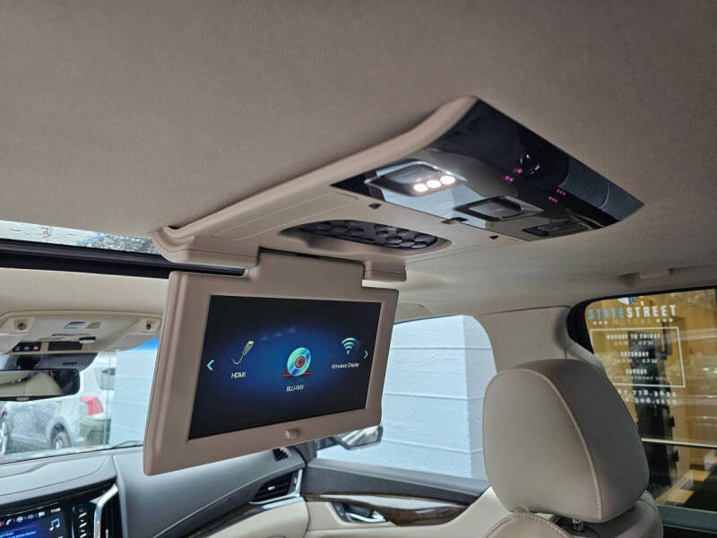 2018 Cadillac Escalade ESV Premium Luxury