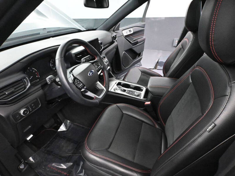 2022 Ford Explorer ST-Line