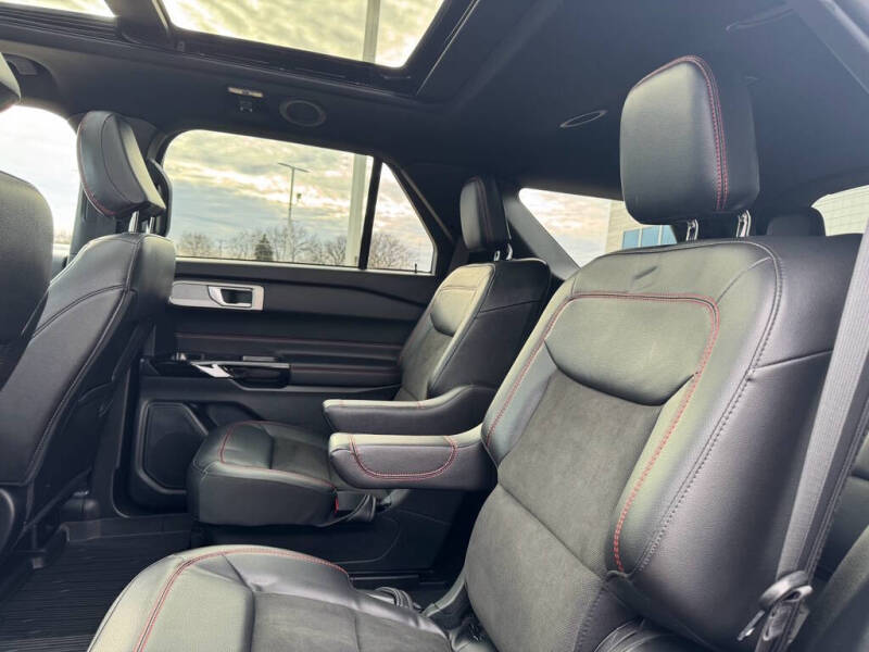 2023 Ford Explorer ST-Line