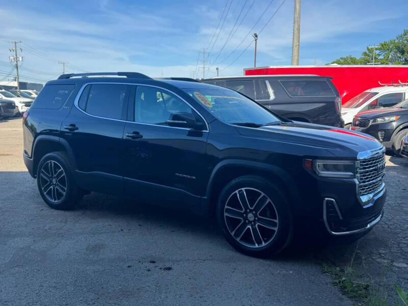 2023 GMC Acadia SLT