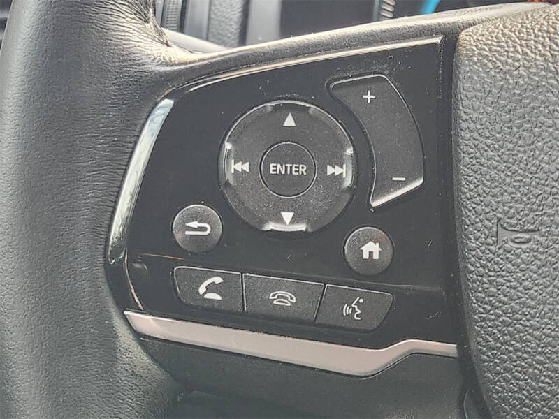 2021 Honda Pilot Touring w/Rear Captain's Chairs