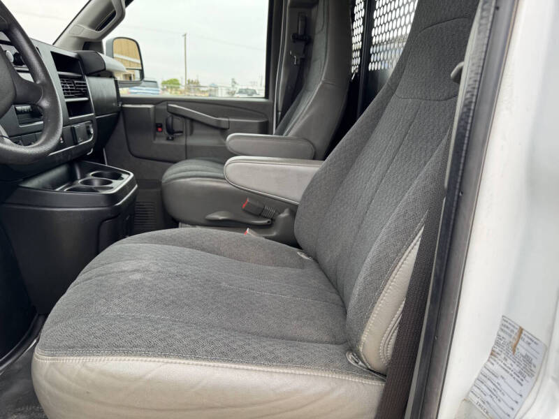 2022 Chevrolet Express 2500