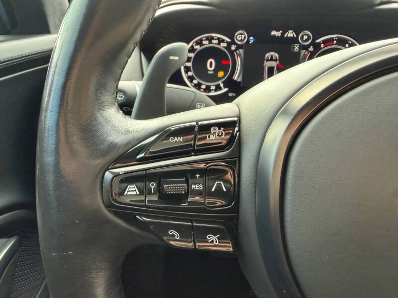 2021 Aston Martin DBX