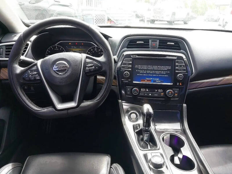 2017 Nissan Maxima Platinum