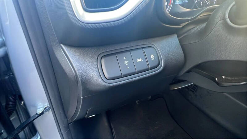 2022 Hyundai Venue SE