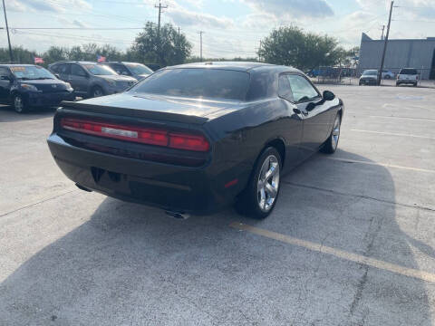 2013 Dodge Challenger SXT