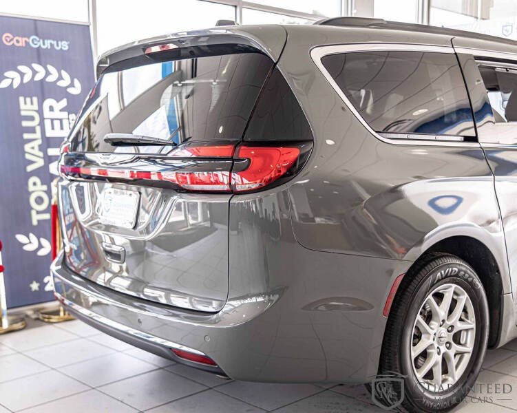 2022 Chrysler Pacifica Touring L