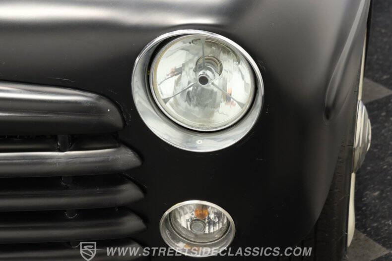 1946 Ford Deluxe