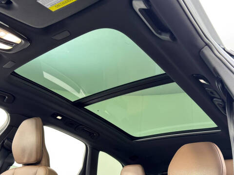 2022 Volvo XC60 Recharge T8 Inscription Expression