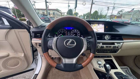 2015 Lexus ES 300h