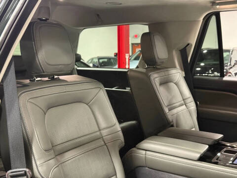 2022 Lincoln Navigator Black Label