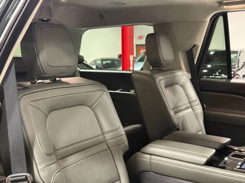 2022 Lincoln Navigator Black Label