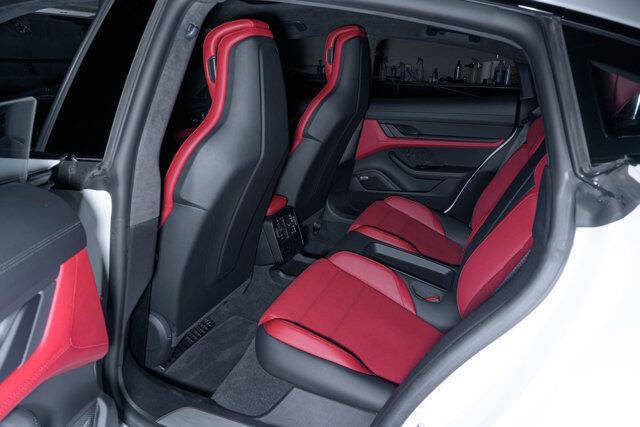 2021 Porsche Taycan Turbo