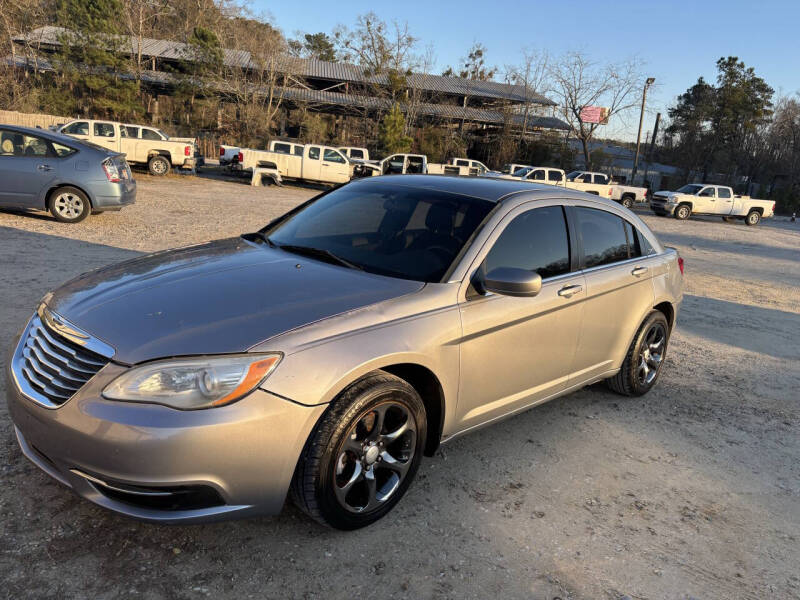2014 Chrysler 200 LX's photo