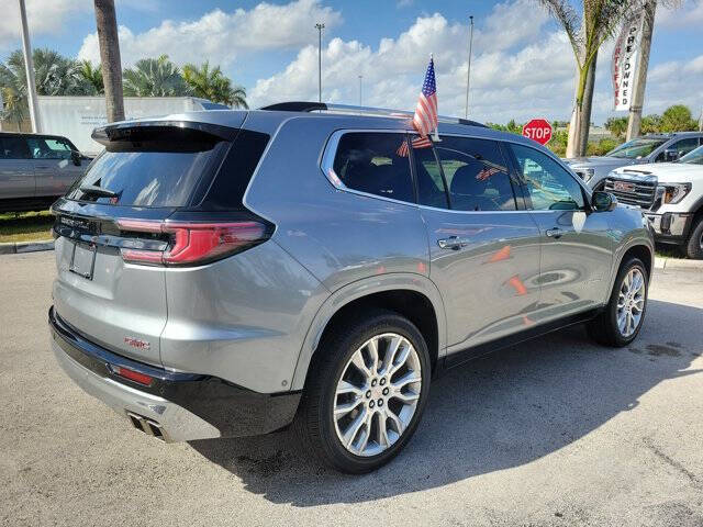 2024 GMC Acadia Denali