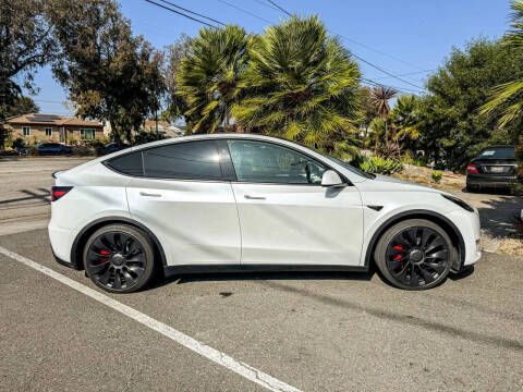 2025 Tesla Model Y Performance