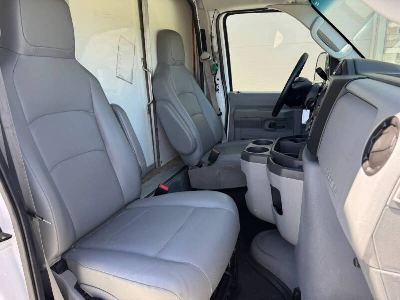 2017 Ford E-Series