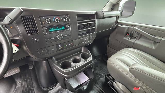 2022 Chevrolet Express 2500