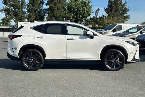2025 Lexus NX 450h+