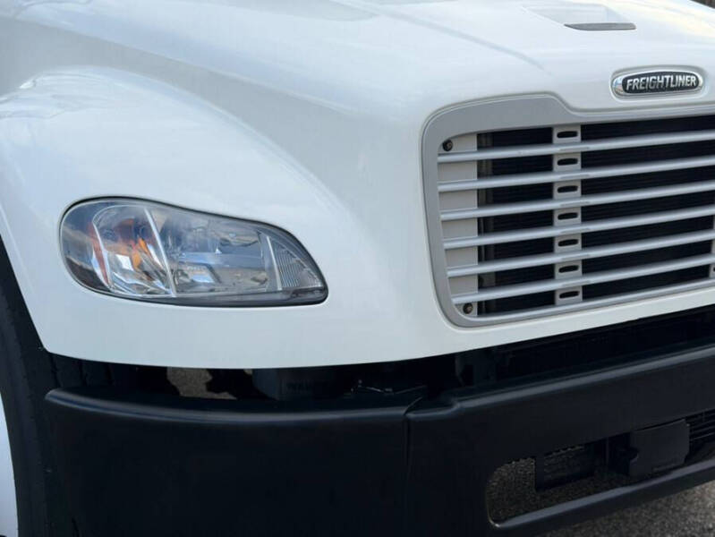2020 Freightliner M2 106