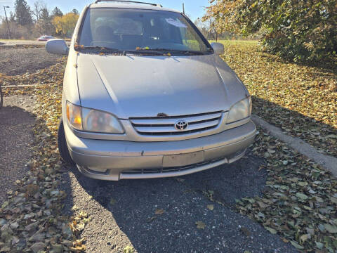 2001 Toyota Sienna LE