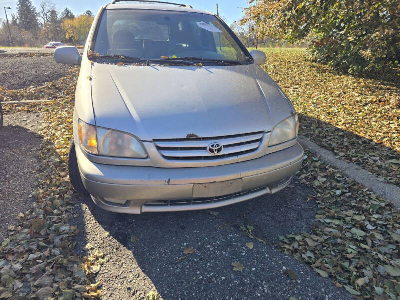 2001 Toyota Sienna LE