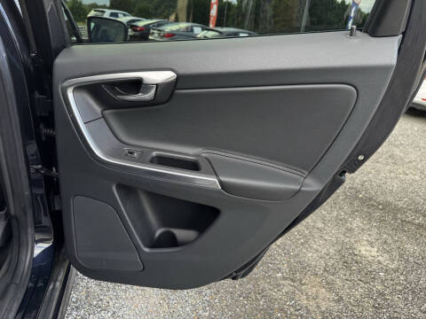 2016 Volvo XC60 T6 Drive-E